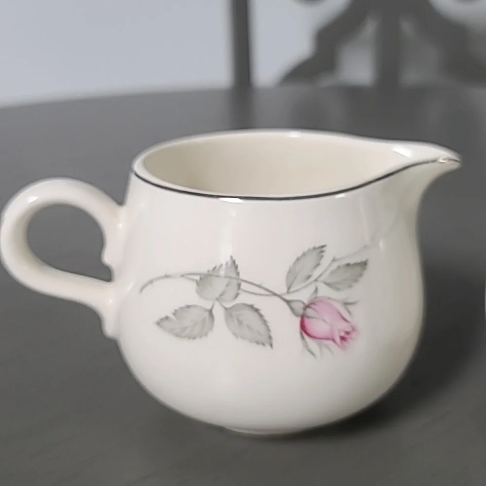 Zylstra Made In USA Floral Cream and Sugar Set
